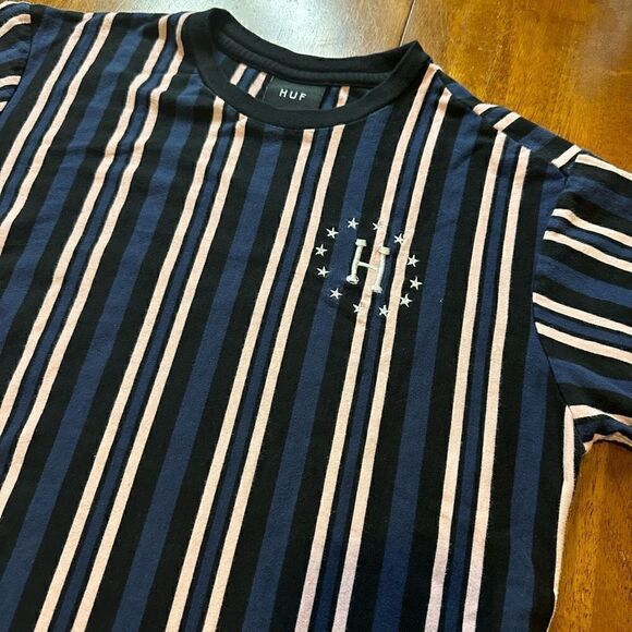 HUF Gramercy Striped Tilly Exclusive Blue pink Mens Skateboard Shirt Size Small - Picture 2 of 6